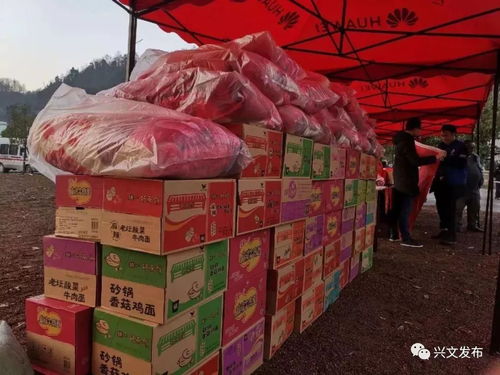 漁需物資中的暖流 他們的愛心讓震區群眾倍感溫暖